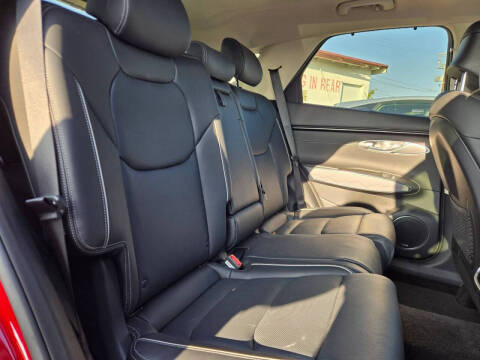 2023 Genesis GV70 2.5T Standard