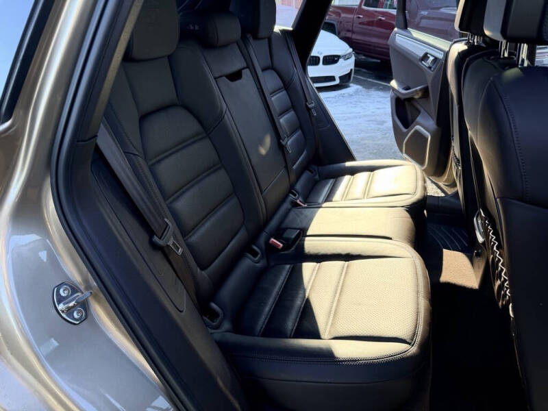 2015 Porsche Macan Turbo