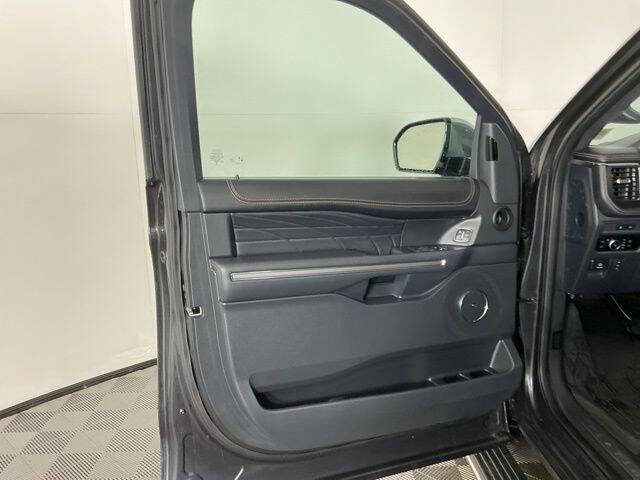 2024 Ford Expedition MAX Platinum