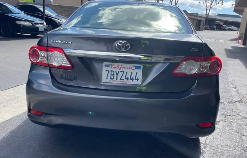 2011 Toyota Corolla LE