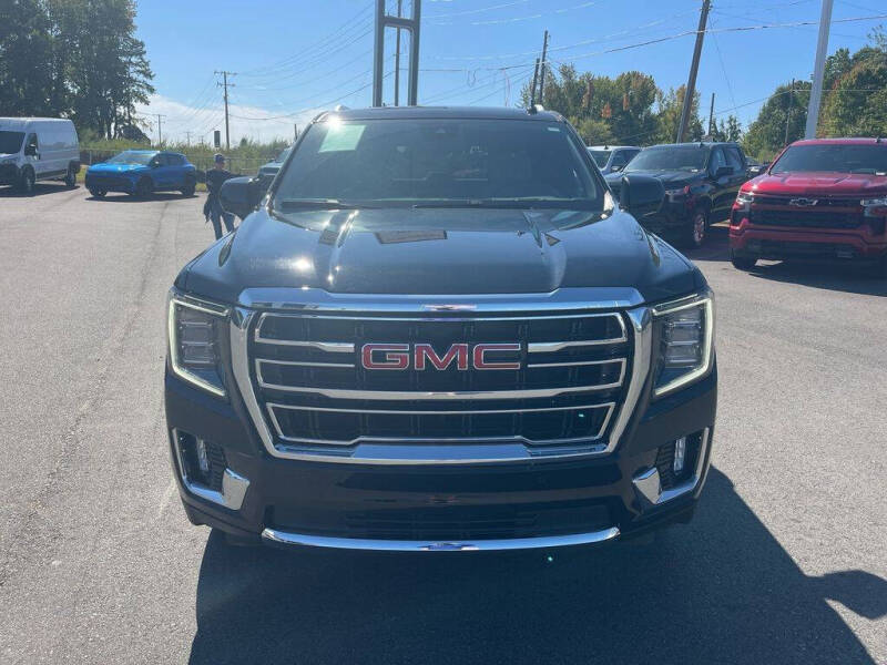 2023 GMC Yukon SLT