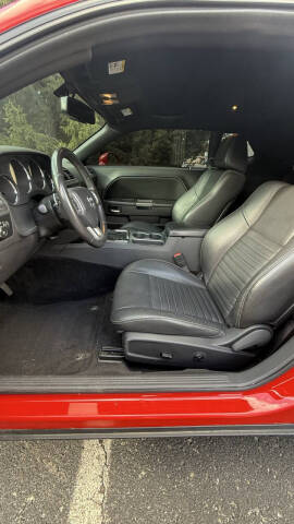 2014 Dodge Challenger R/T Plus