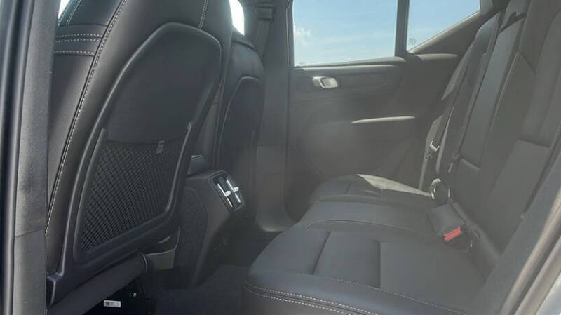 2026 Volvo XC40 B5 Plus