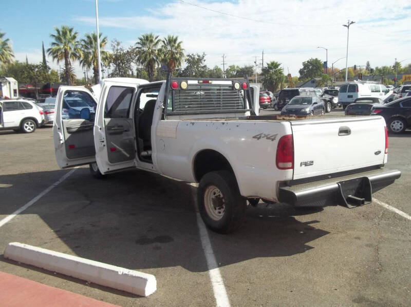 2002 Ford F-350 Super Duty XLT photo 60