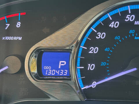 2013 Toyota Sienna XLE 7-Passenger Auto Access Seat