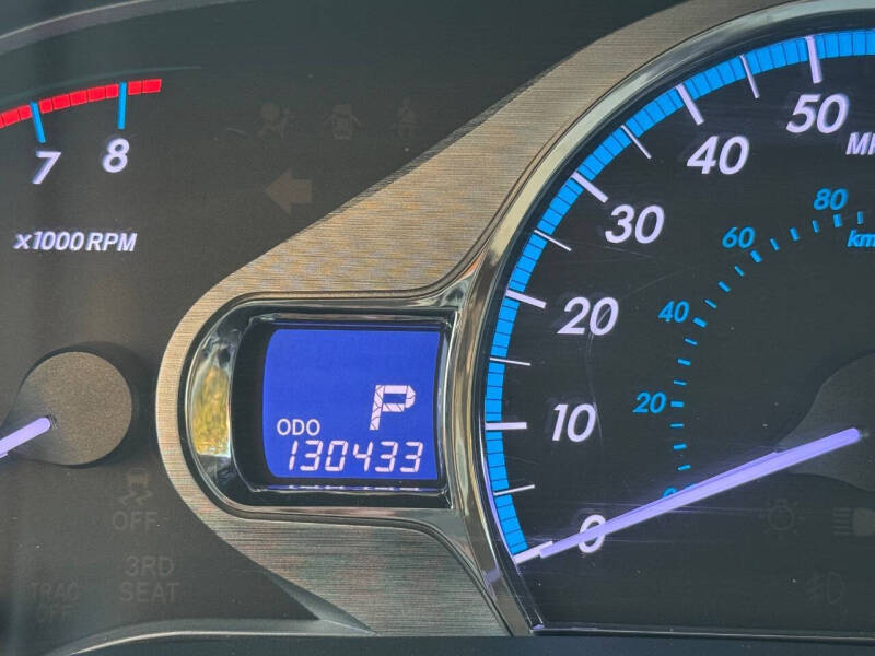 2013 Toyota Sienna XLE 7-Passenger Auto Access Seat