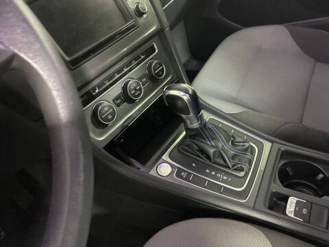 2016 Volkswagen e-Golf SE