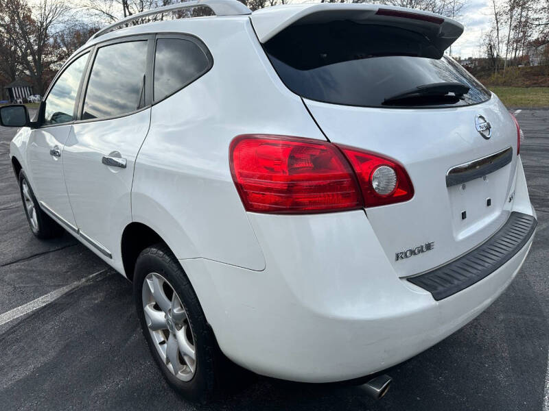 2011 Nissan Rogue SV