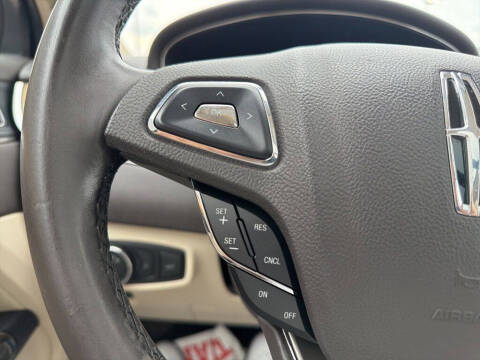 2016 Lincoln MKC Select