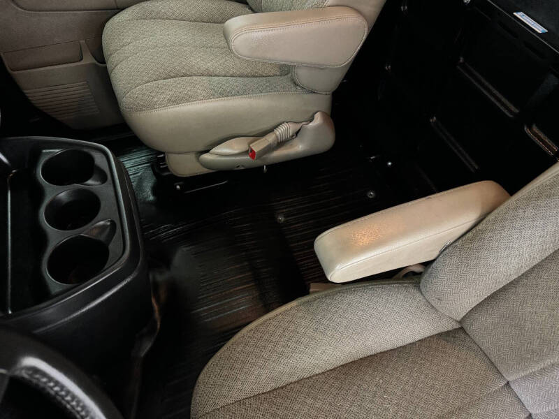 2021 Chevrolet Express 2500