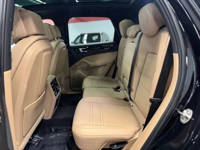 2023 Porsche Cayenne