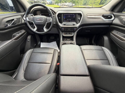 2023 GMC Acadia SLT
