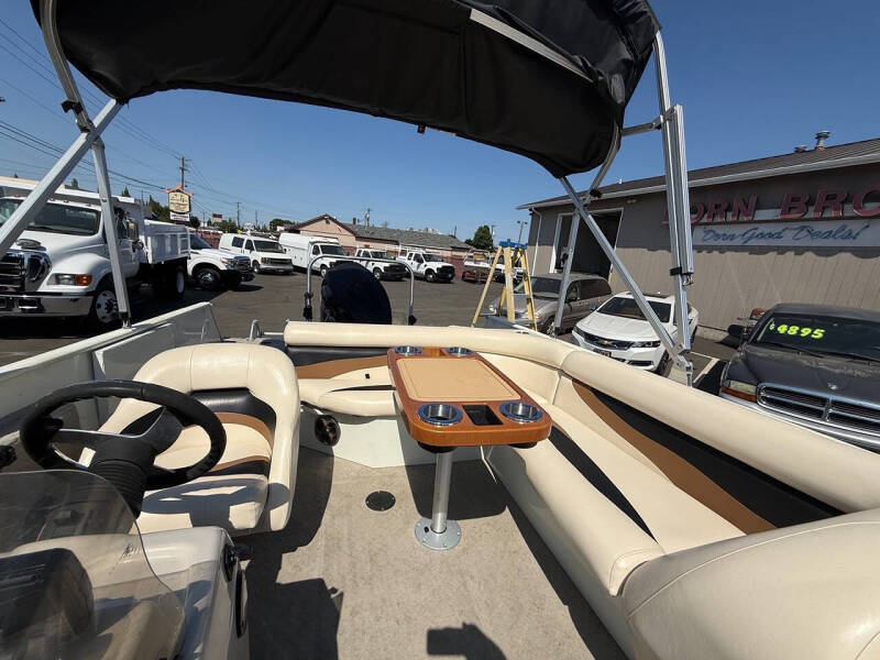 2014 Lowe Boats SD224