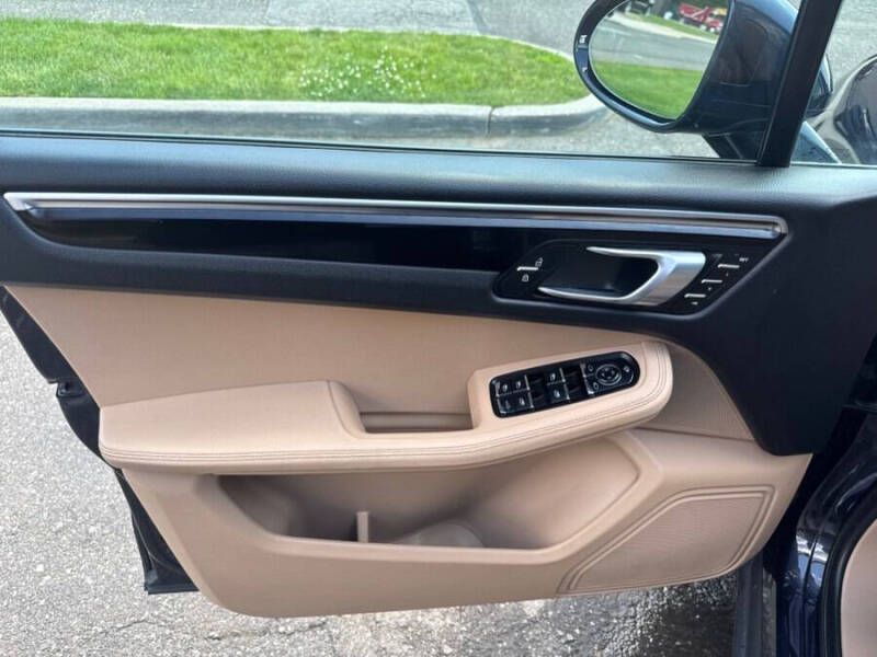 2023 Porsche Macan