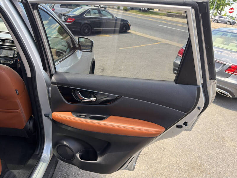 2017 Nissan Rogue SL