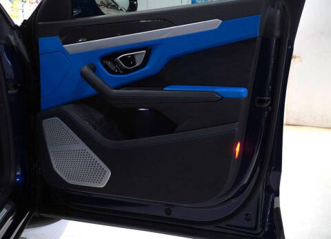 2020 Lamborghini Urus
