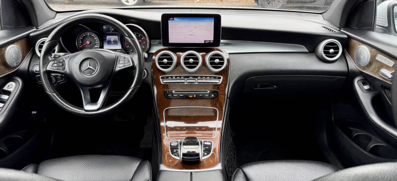 2017 Mercedes-Benz GLC GLC 300