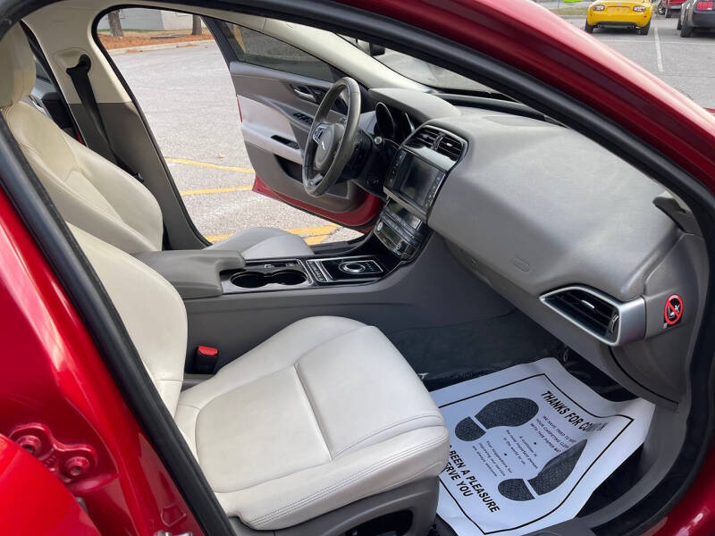 2017 Jaguar XE 35t Premium