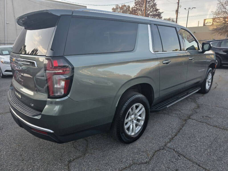 2023 Chevrolet Suburban LT
