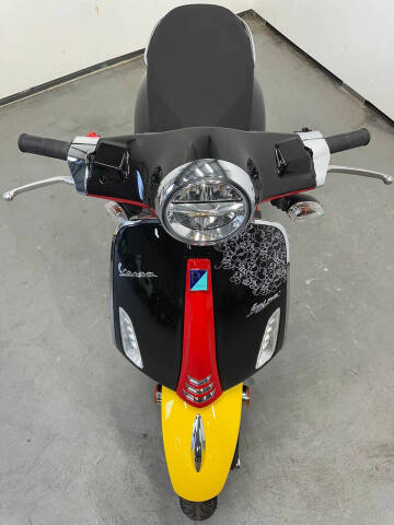 2023 Vespa Primavera 50 Mickey Mouse Edit