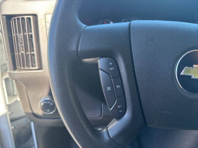2023 Chevrolet Express 2500