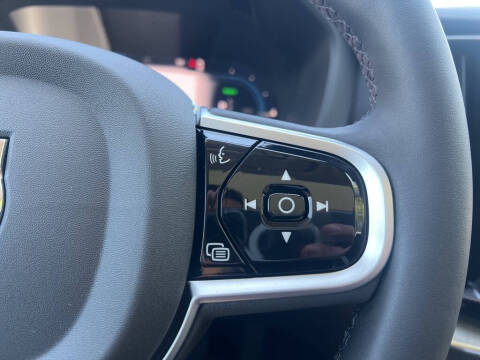 2025 Volvo XC60 T8 Plus Dark Theme