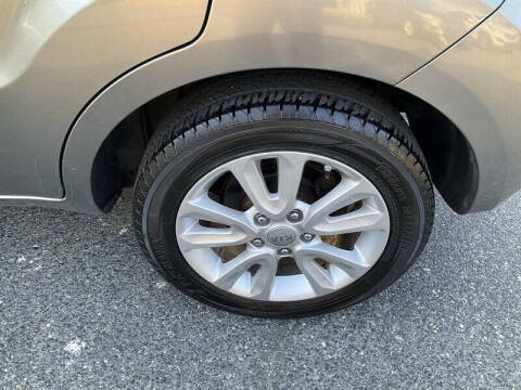 2013 Kia Soul +