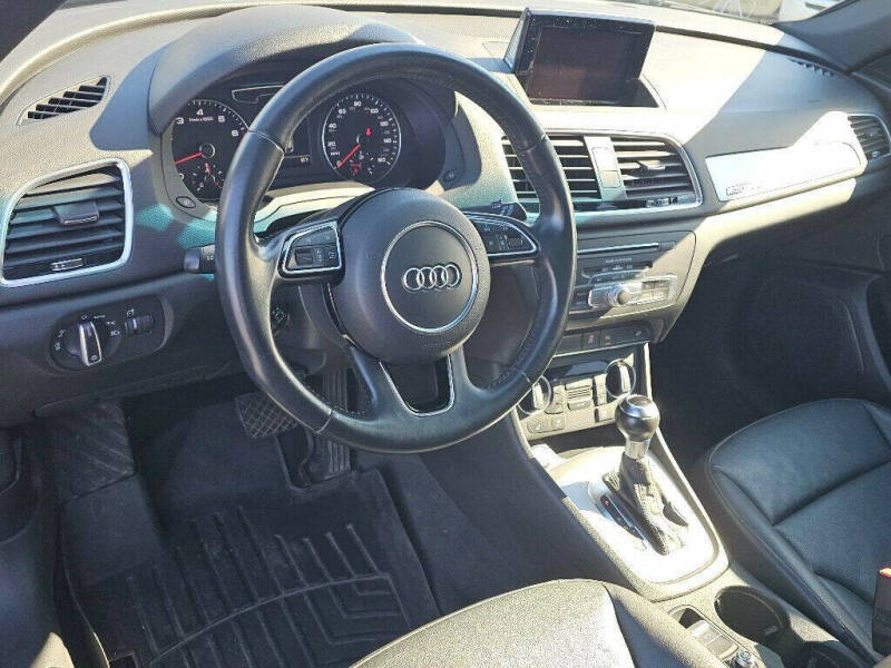 2017 Audi Q3 2.0T quattro Premium