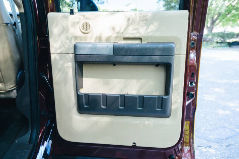 2011 Ford F-350 Super Duty Lariat