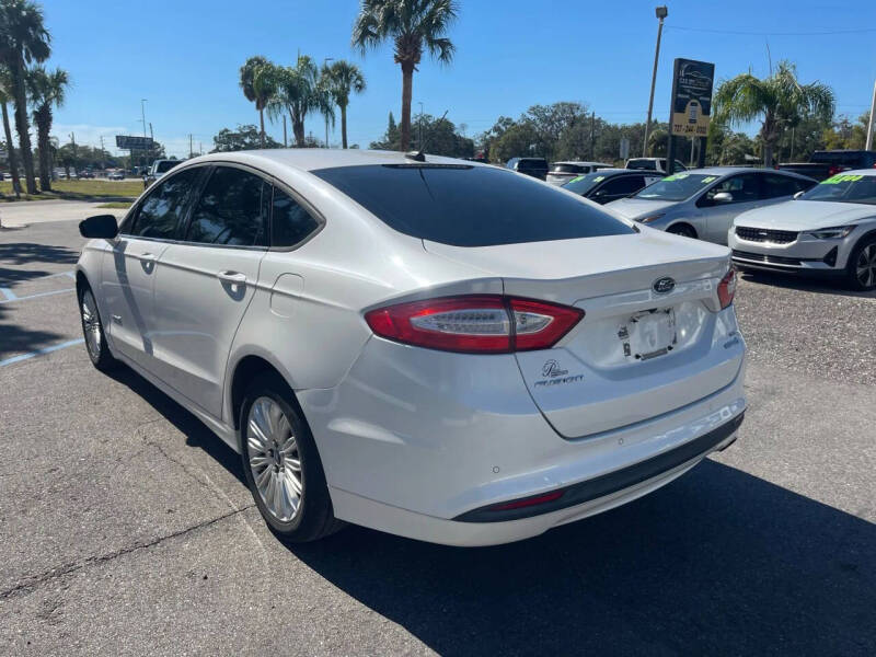 2013 Ford Fusion Hybrid SE