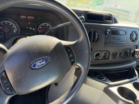 2010 Ford E-Series E-250