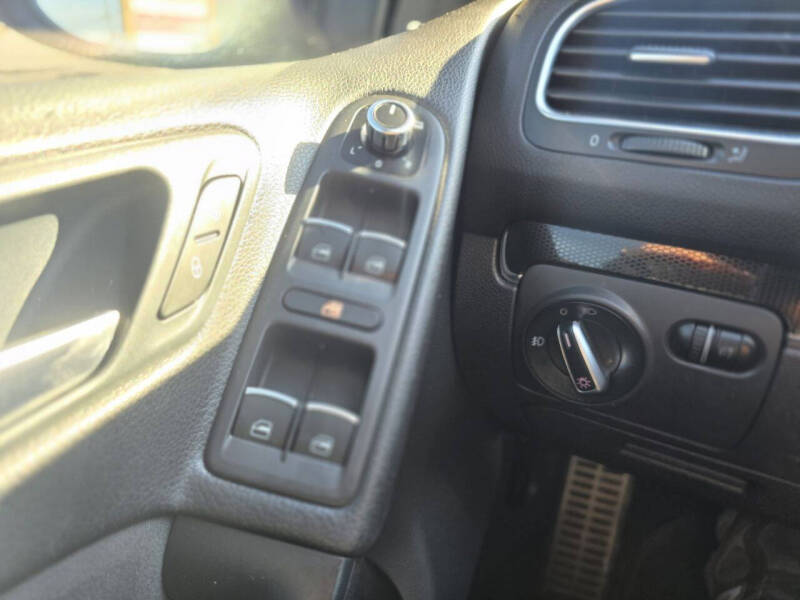 2014 Volkswagen GTI Wolfsburg Edition PZEV