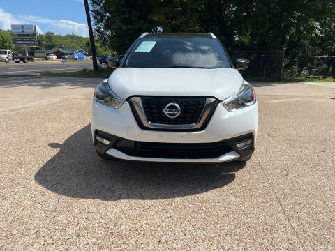 2019 Nissan Kicks for sale at MENDEZ AUTO SALES in Tyler TX