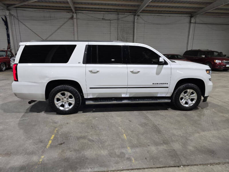 2016 Chevrolet Suburban LT