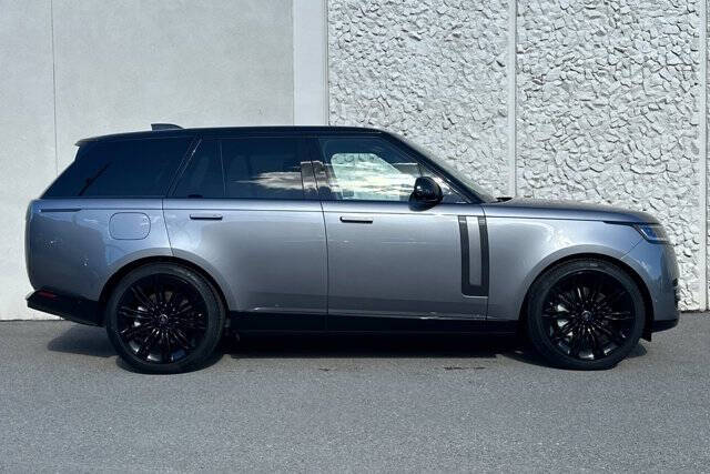 2025 Land Rover Range Rover P530 SE