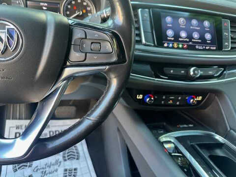 2022 Buick Enclave Essence