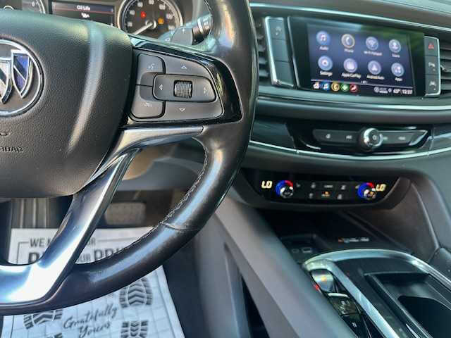 2022 Buick Enclave Essence