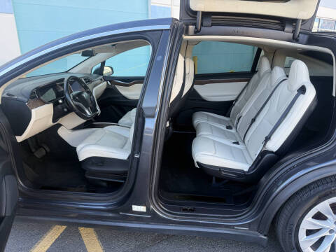 2017 Tesla Model X 75D