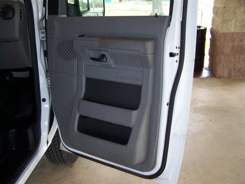 2009 Ford E-Series E-350 SD