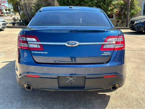 2016 Ford Taurus SEL