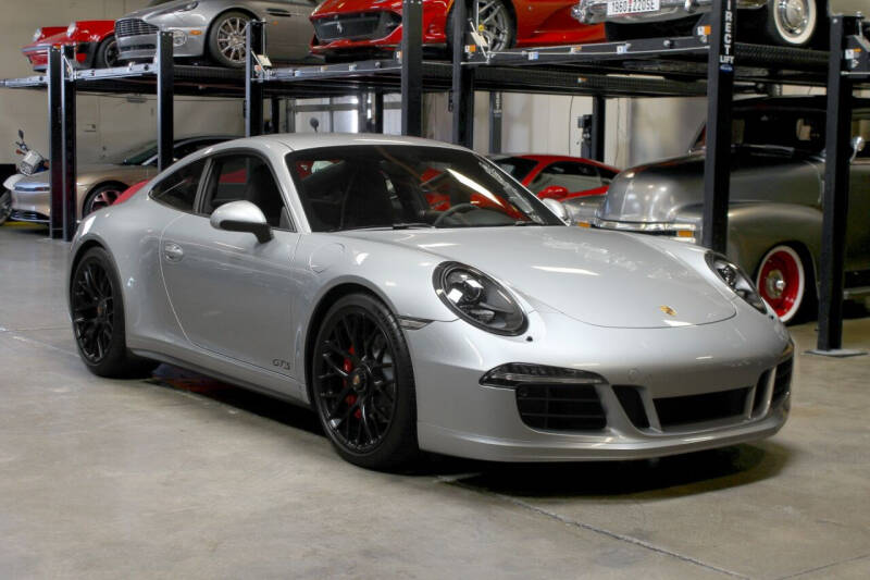 2015 Porsche 911 Carrera GTS