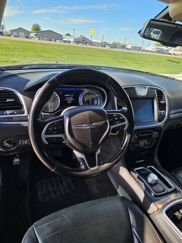 2016 Chrysler 300 Limited