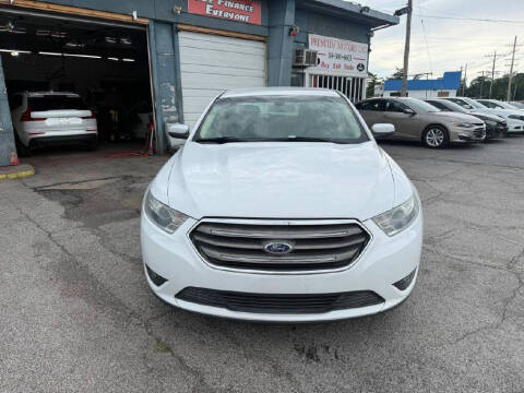 2014 Ford Taurus SEL