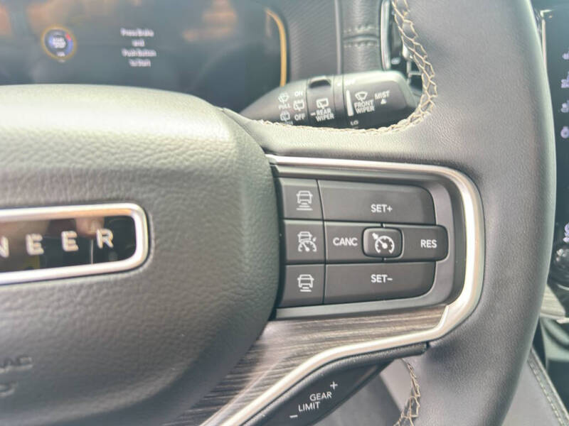 2023 Jeep Wagoneer L Series II