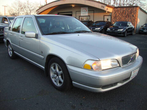 2000 Volvo S70