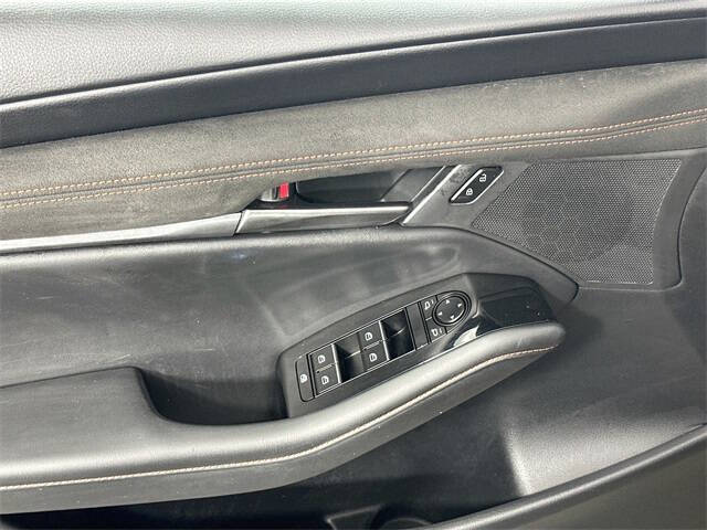 2024 Mazda Mazda3 Hatchback 2.5 Carbon Turbo