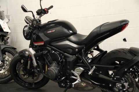 2023 Triumph TRIDENT 66