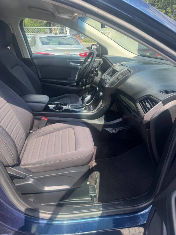 2017 Ford Edge SE