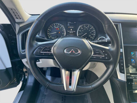 2023 Infiniti Q50 Luxe