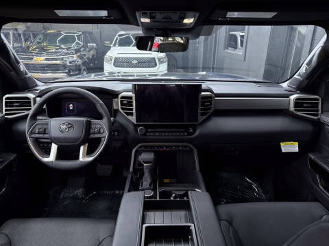 2025 Toyota Tundra Limited HV